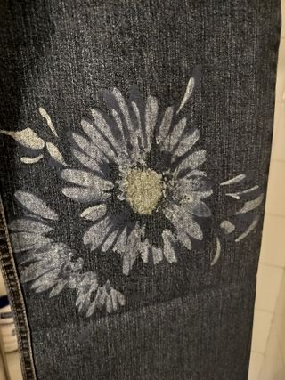 Pantalón vaquero mujer estampado floral