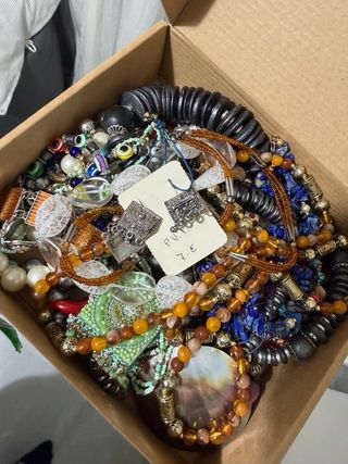 Lote 20 collares, pulseras y pendientes