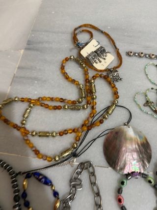 Lote 20 collares, pulseras y pendientes