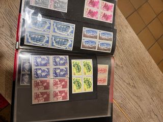 Album di francobolli con blocco 4