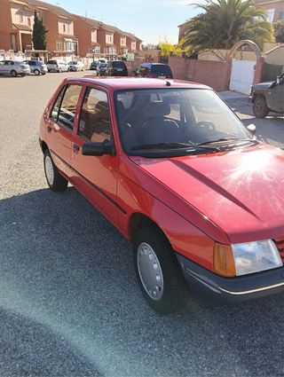 Peugeot 205 SR