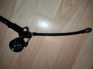 Bomba de suspensión Btwin 940 con manómetro