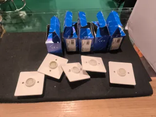 Pulsadores temporizados Dinuy años 90