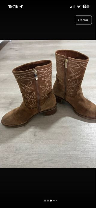 Botines camperos ante Alpe Marrones