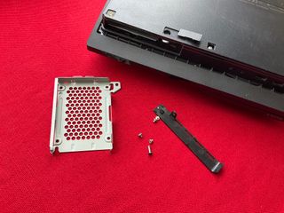 Consola Playstation 3 Slim PARA PIEZAS O REPARAR