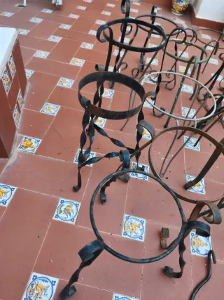 16 Soportes y 11 cuelgues forja para macetas