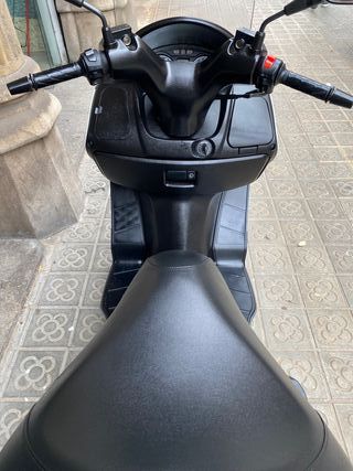 Suzuki Burgman 200 ABS 2015 con 28817km