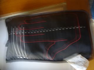 Guantes portero Kipsta + espinilleras Puma