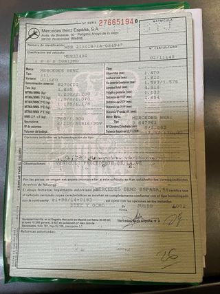 Mercedes-Benz Clase E 2002 con golpe (funciona)