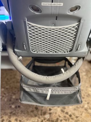 Trona de bebe Kinderkraft gris con estampado