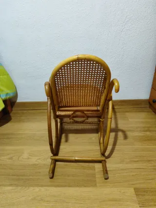 Mecedora infantil de ratán en y bambú