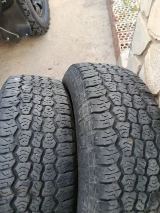 2 Neumáticos 255/70R15C 112/110S