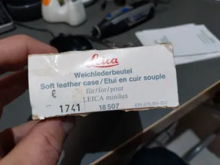 Leica Minilux Negra + Reloj + Funda