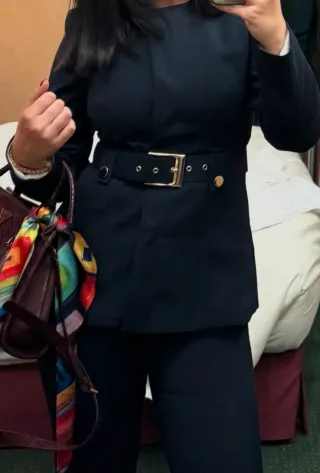 Traje Zara verde militar