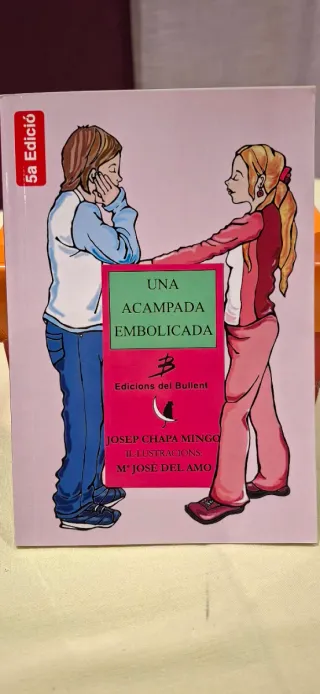 Una acampada embolicada