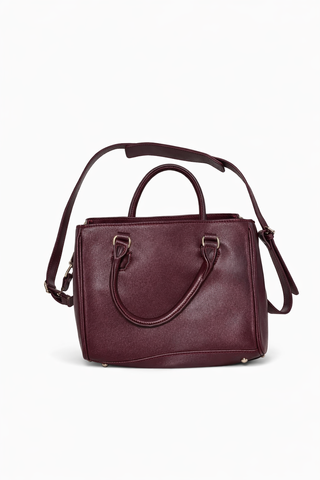 Bolso bordo elegante de hombro con correa bandoler