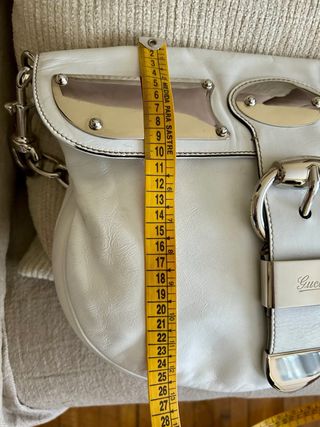 Bolso Gucci Blanco Piel con Detalles Plateados,