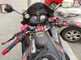 Suzuki Bandit S Negra y Roja