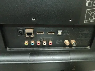 Televisión LG 24MT49S para piezas