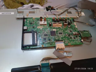 Televisión LG 24MT49S para piezas