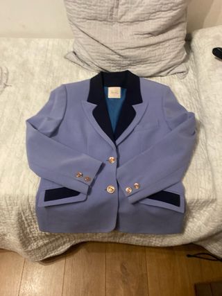 Traje chaqueta y falda azul