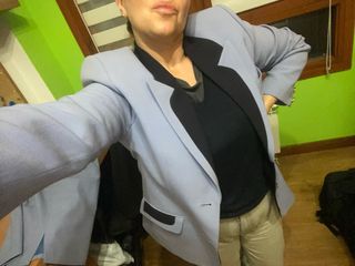 Traje chaqueta y falda azul