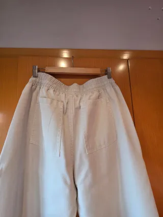 Pantalones Zara anchos de algodón beige