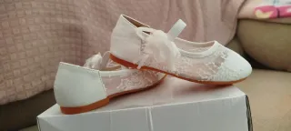 Zapatos niña de encaje sin usar Talla 29