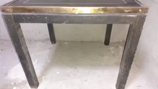 Bonita mesa antigua 50x60x60 sin carcoma y solida.