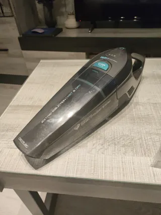Cecotec Aspiradora de Mano 22.2V