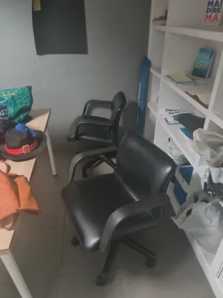 Sillas de oficina negras