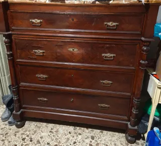 Cajonera vintage erstilo madera, con mármol superi