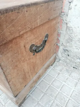 ARCA ANTIGUA DE MADERA