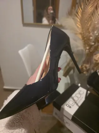 Salones Elodie Charol Azul Noche Talla 39