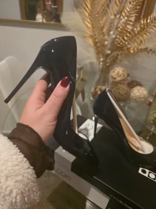 Salones Elodie Charol Azul Noche Talla 39