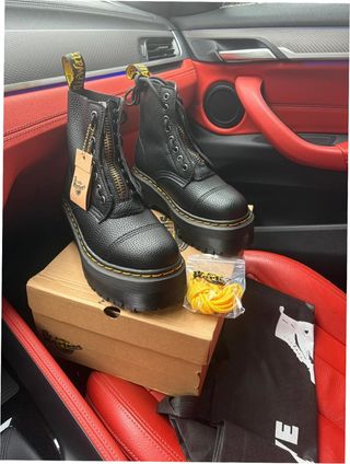 Botas Dr. Martens 39 cremallera y plataforma