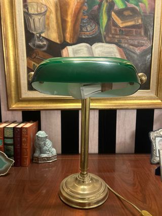 Lámpara clásica de escritorio verde y dorada