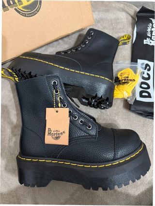 Botas Dr. Martens Talla 40 Negras