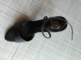 Sandali Givana neri con tacco