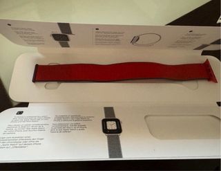 Apple Watch Series 6 Rosso Prodotto