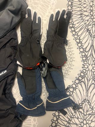 Mono nieve 3-4 años + guantes