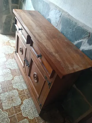 Mueble de madera rústico para entrada