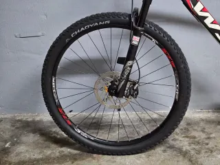 Bicicleta WST ALU XT RockShox Reba