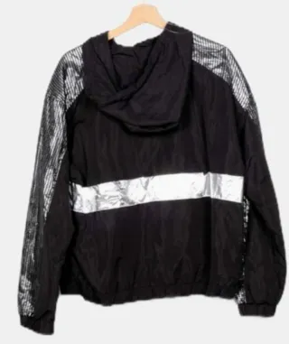 Chaqueta Cortavientost Negra con Detalles Plat