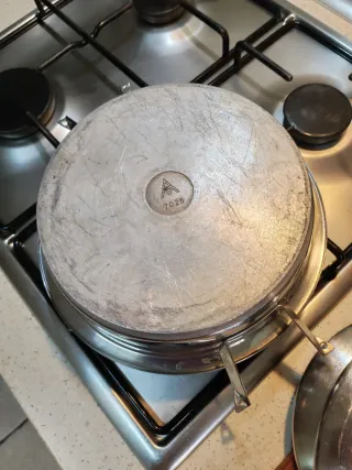 Olla AMC Metal Plateada