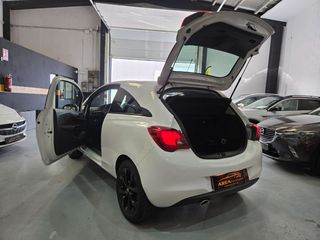 Opel Corsa con muy pocos kilómetros.