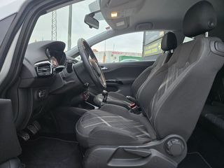 Opel Corsa con muy pocos kilómetros.