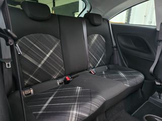 Opel Corsa con muy pocos kilómetros.