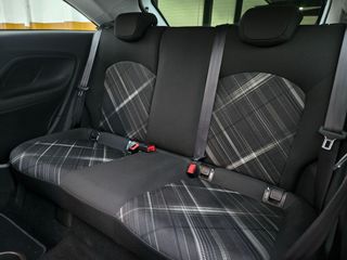 Opel Corsa con muy pocos kilómetros.