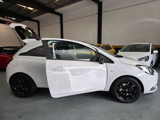 Opel Corsa con muy pocos kilómetros.